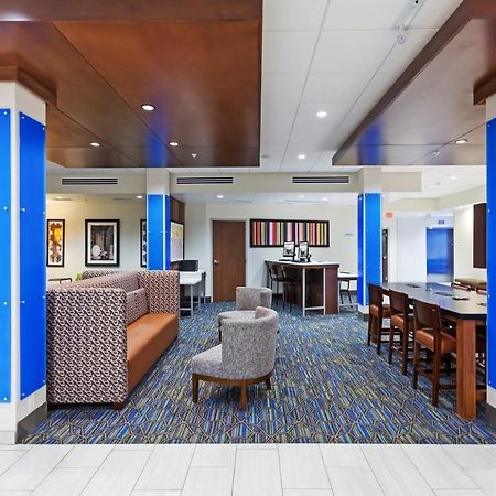 Holiday Inn Express & Suites Tulsa South - Woodland Hills By Ihg Экстерьер фото