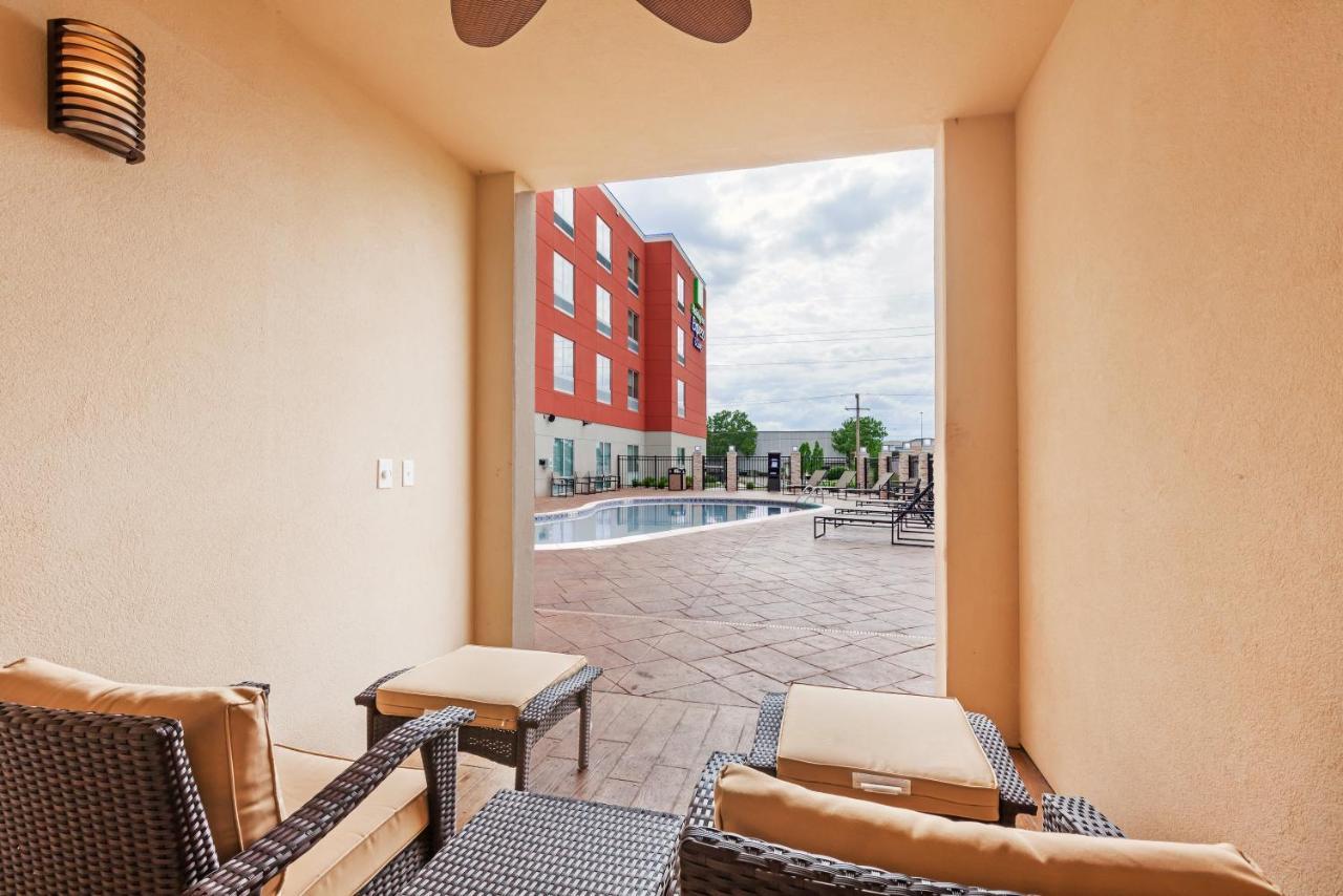 Holiday Inn Express & Suites Tulsa South - Woodland Hills By Ihg Экстерьер фото