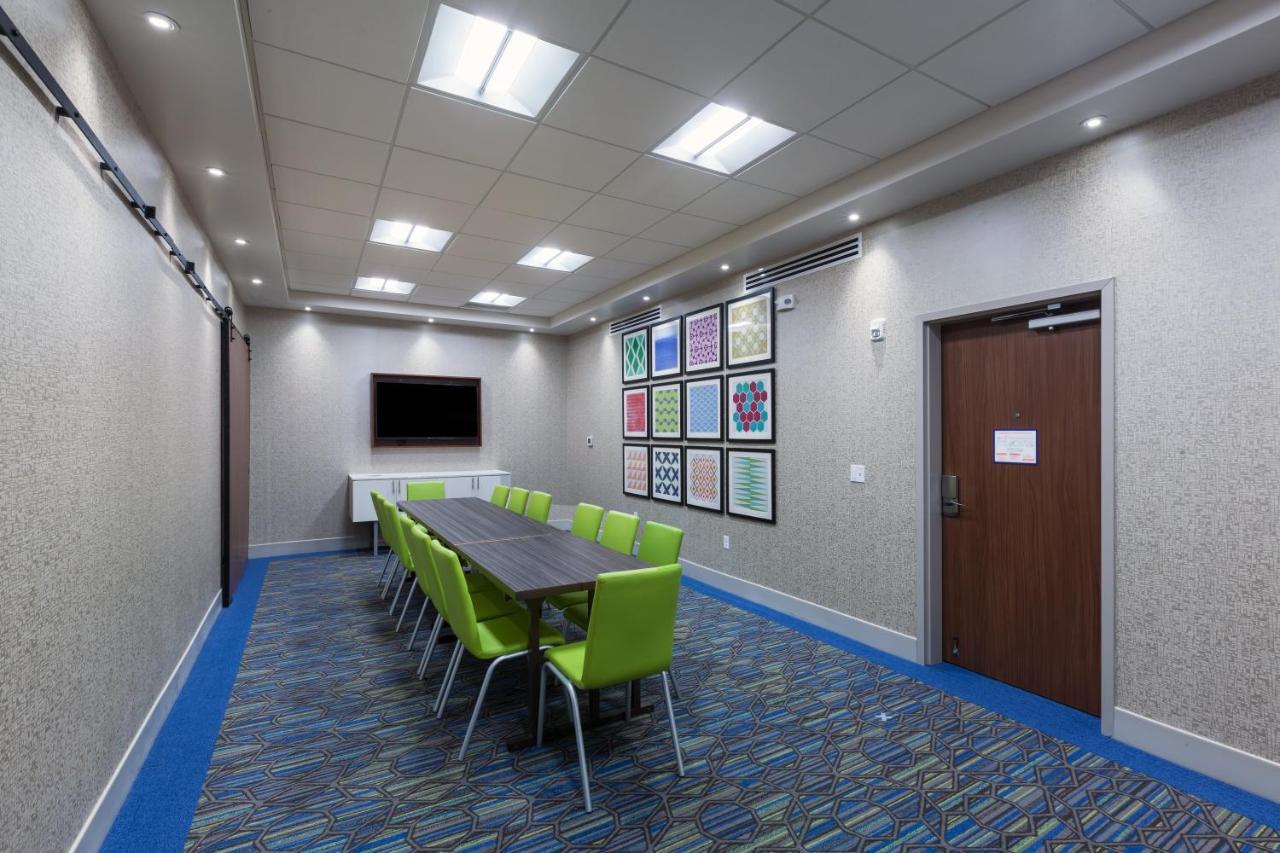 Holiday Inn Express & Suites Tulsa South - Woodland Hills By Ihg Экстерьер фото