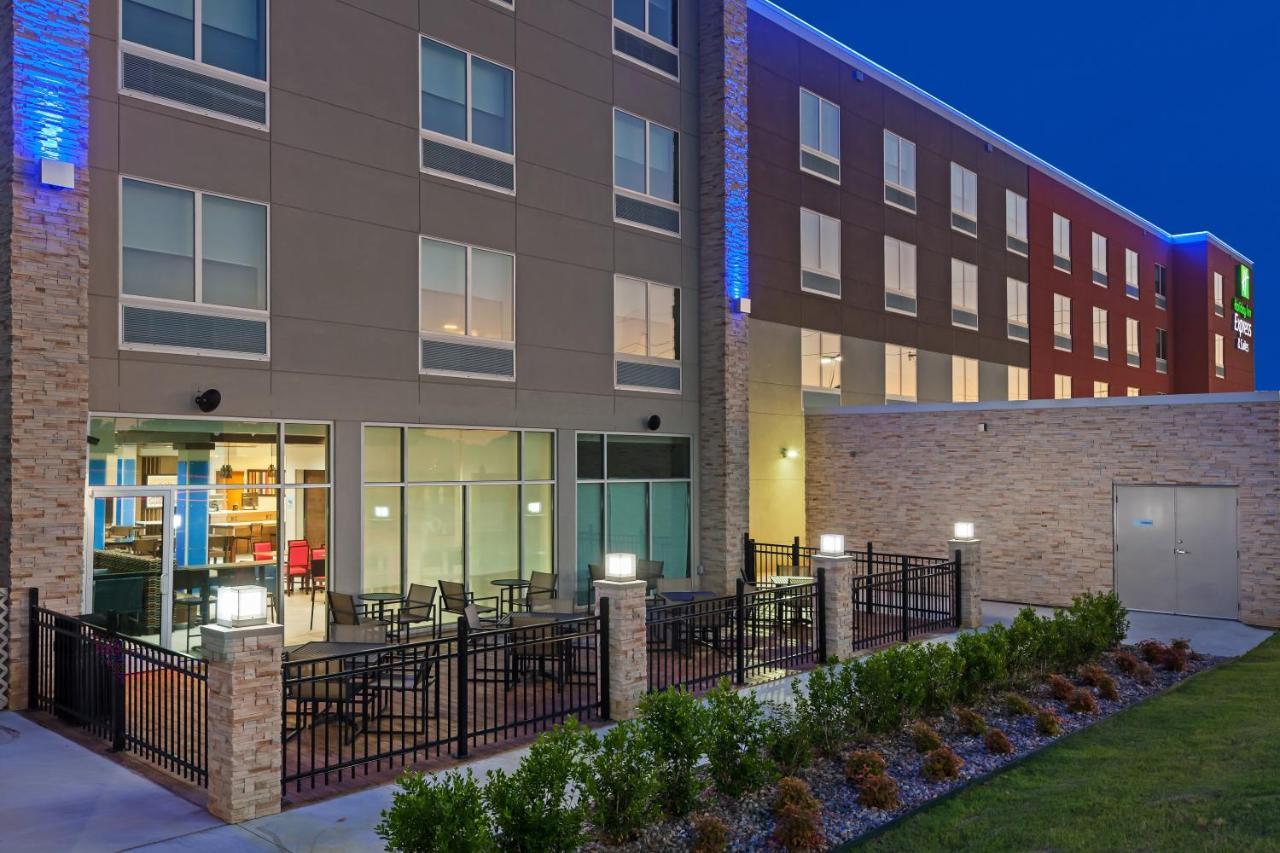Holiday Inn Express & Suites Tulsa South - Woodland Hills By Ihg Экстерьер фото