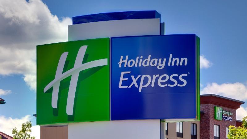 Holiday Inn Express & Suites Tulsa South - Woodland Hills By Ihg Экстерьер фото